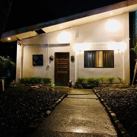 The White Bed And Breakfast Bacolod Esterno foto