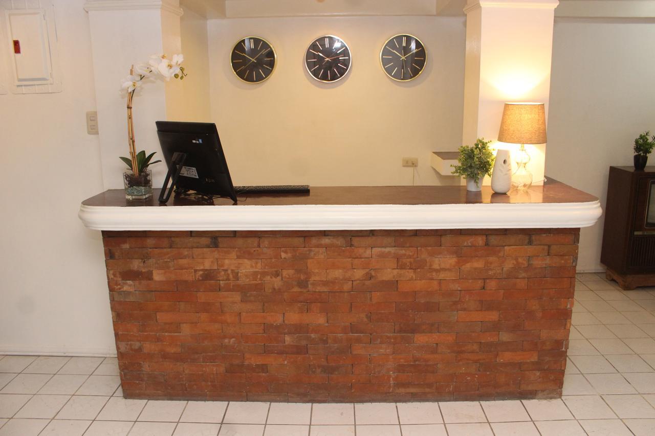 The White Bed And Breakfast Bacolod Esterno foto
