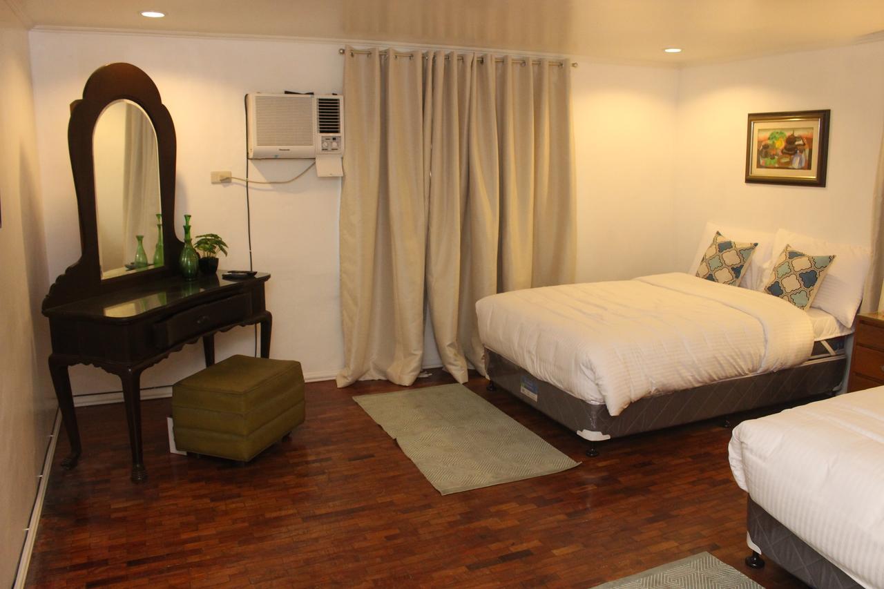 The White Bed And Breakfast Bacolod Esterno foto