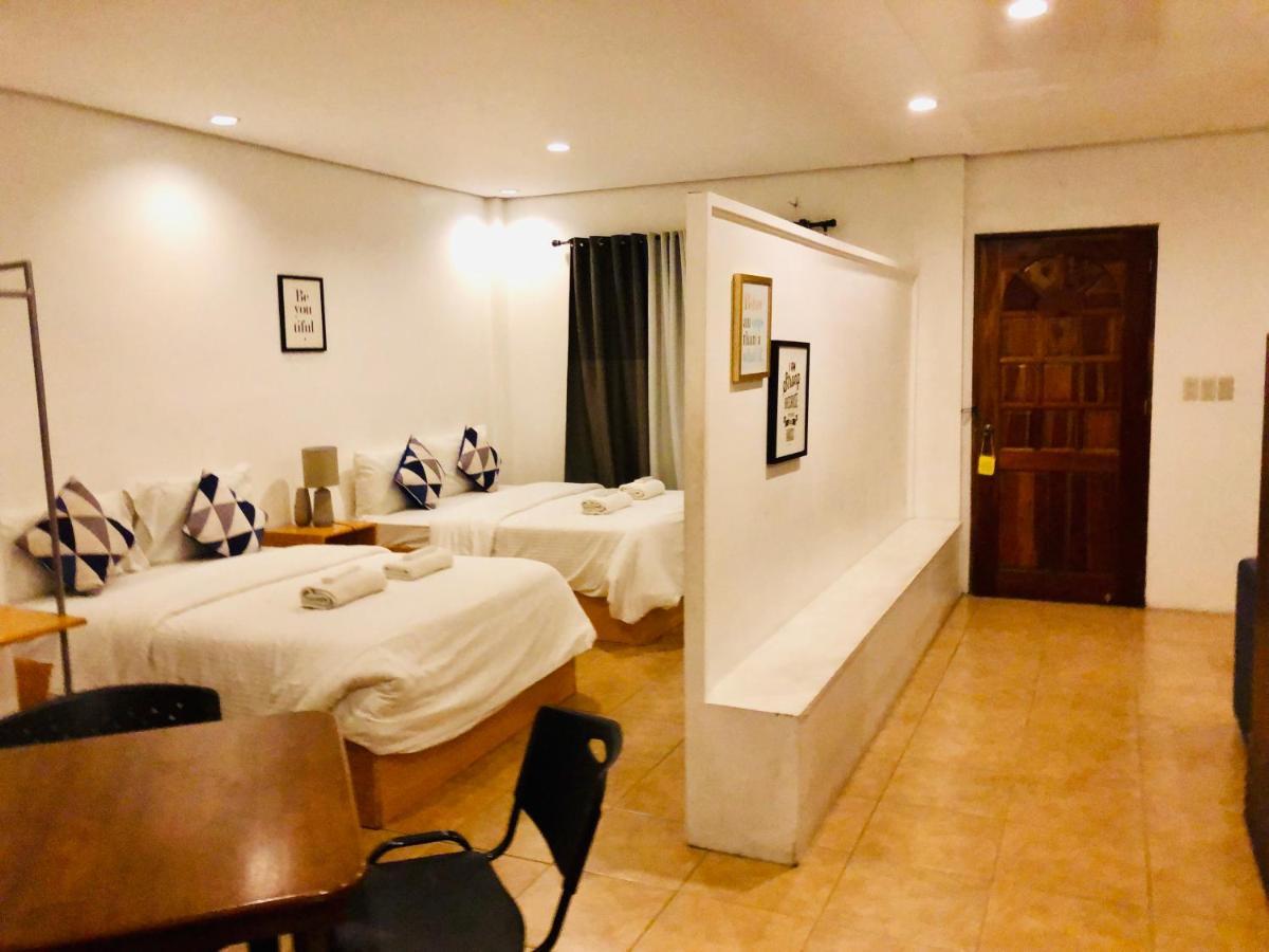 The White Bed And Breakfast Bacolod Esterno foto